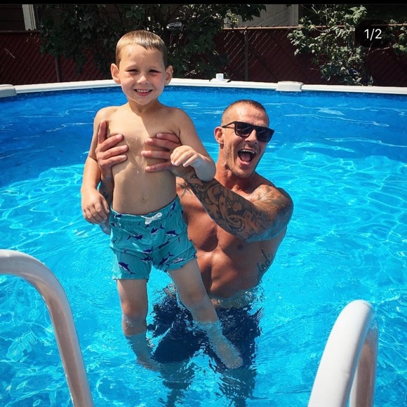 Hey, Im Marcus, Cleveland and Hawaii bread. I only have snap: Marcusj216 - Picture 12 of 17